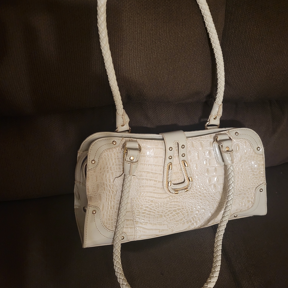 M C Off White Shoulder Bag  Size 15X19.5X4.5